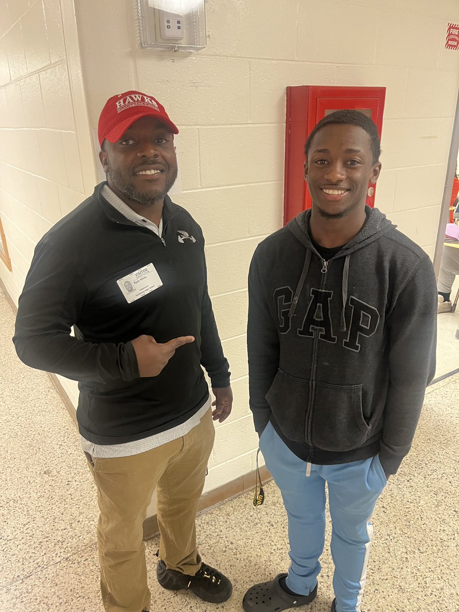 _WILL_LITTLE07's tweet photo. Blessed to receive my 2nd offer after a great conversation with @1CoachWhite2 thank you for coming and evaluating my film and giving me the opportunity Huntingdon college !!
@BigFaceSportss @CoachMac68 @GoldenHawkFB @RecruitGeorgia @FCRecruits @HCHawksSports @HawksFootball https://t.co/RGtassbvbq