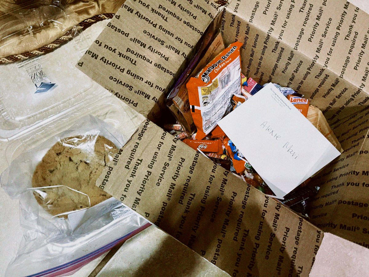 snowscholarship's tweet image. Our #SnowScholars are feeling the love! 💙 This program is one of their favorite services, especially during this busy and exhausting time of year. Thank you to everyone who supported the Care Package Program—you’ve brought joy and encouragement to 637 scholars this year!