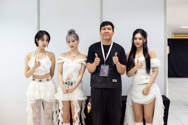 Foto bersama VIVIZ