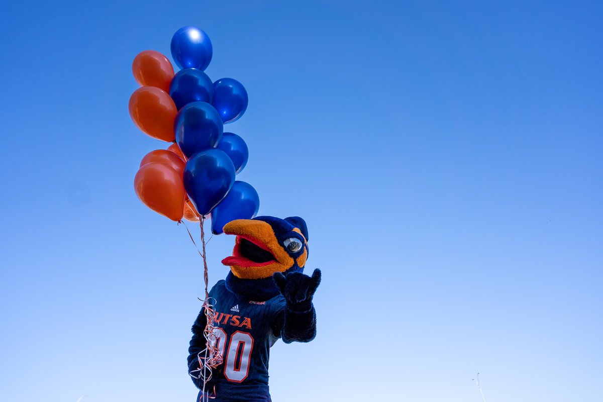 UTSAAlumni's tweet image. RT to wish @RowdyUTSA a HAPPY BIRTHDAY! 🎉🎈🤙

#ForeveRowdy