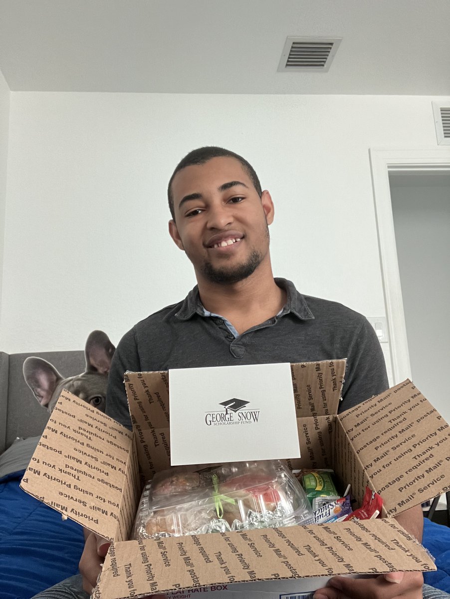 snowscholarship's tweet image. Our #SnowScholars are feeling the love! 💙 This program is one of their favorite services, especially during this busy and exhausting time of year. Thank you to everyone who supported the Care Package Program—you’ve brought joy and encouragement to 637 scholars this year!