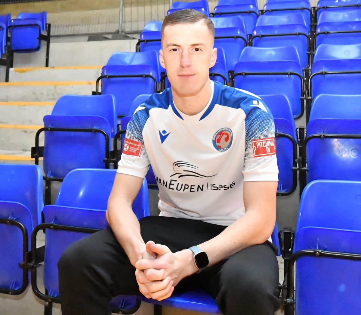 Rooney is “delighted” to join the Motors 🗣️

“I’m delighted to be a Vauxhall Motors player. I’m looking forward to the challenge ahead &amp; I hope to help the team achieve its goals come the end of the season. I can’t wait to get started!” 

1/2