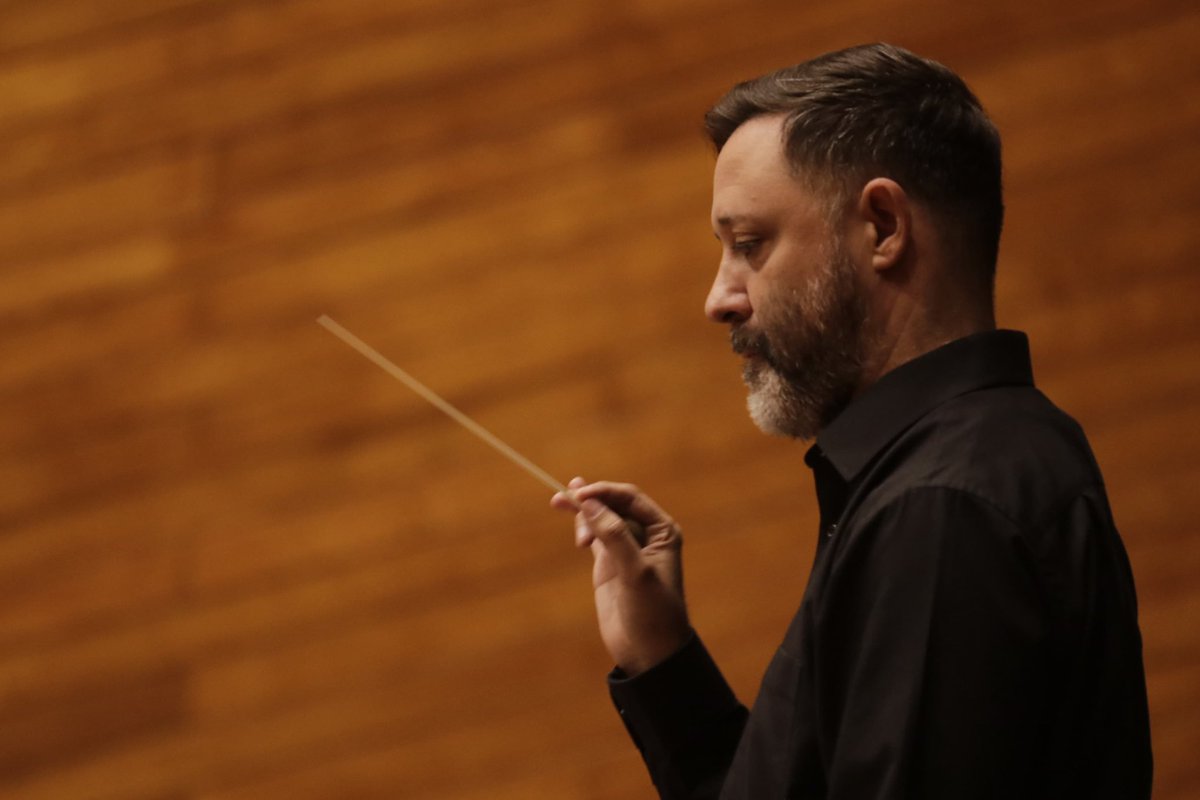 OSEMoficial's tweet photo. Muchas gracias por acompañarnos en este el inolvidable “Bolero Sinfónico”.
Felicitamos a @RodrigoDLCadena y a @_LosMiranda, por este gran concierto con nuestra orquesta, bajo la dirección de @maciasrodrigo_
#Programa14 de #La151 https://t.co/aEhai6ne5Y