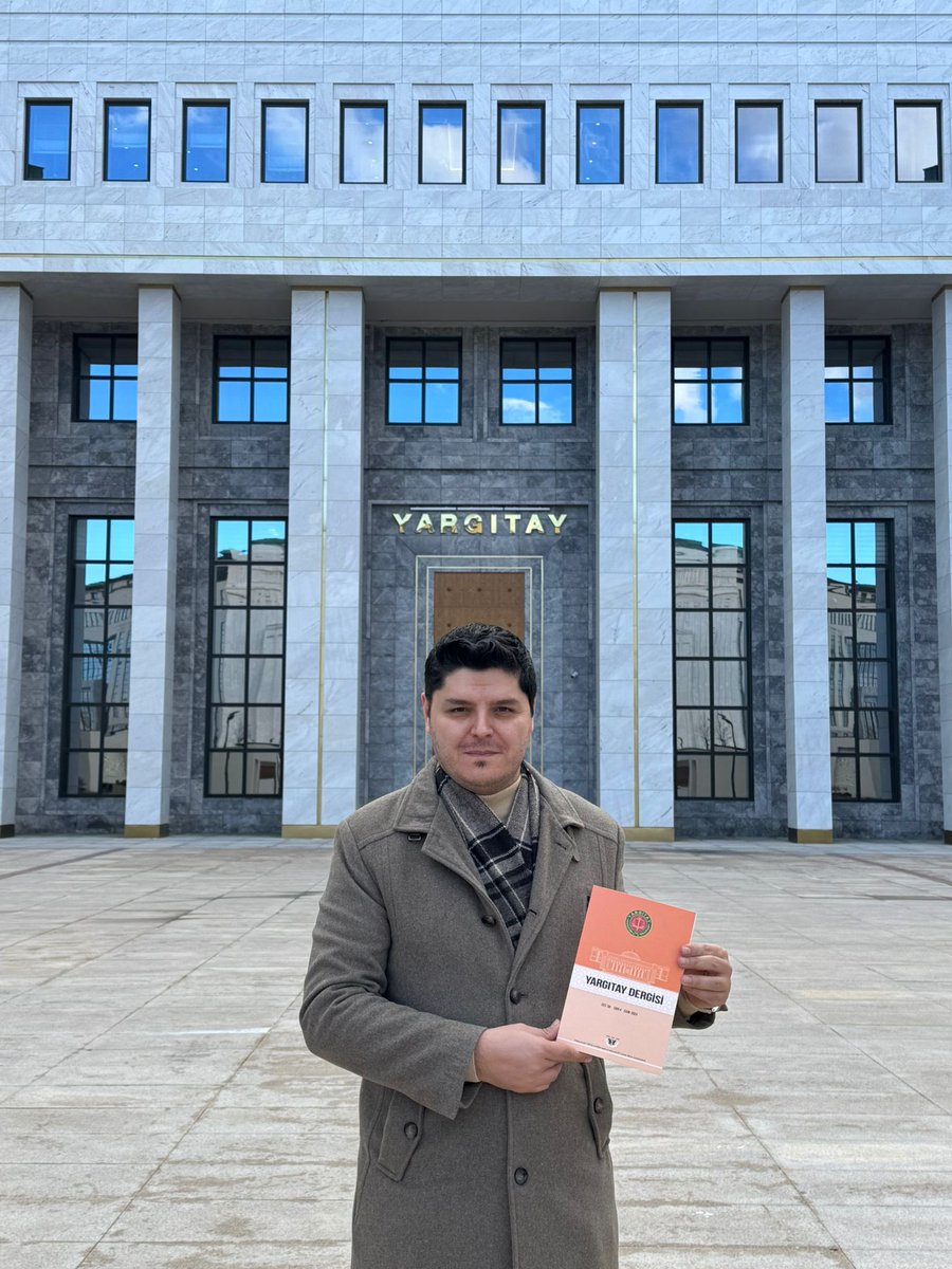 ibrahimankara22's tweet photo. Yargıtay Dergisi’nin son sayısında “İlaç Temin Protokolü Kapsamında İhtiyati Tedbir Müessesi” konulu makalem yayınlandı.

İhtiyati tedbirde; yaklaşık ispat, teminat türü, müstakbel alacak, güçlü delil, telafisi güç zarar, kamu zararı/cezai koşul ayrımını irdelemeye aldık. https://t.co/POacNXopTx