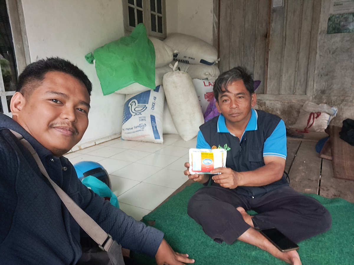 AgungDelly's tweet photo. Kamis ( 28 / 11 ) Delly Agung Rifansyah Luhkan Kabupaten Bogor, di Kelompok Cahaya Cukanggaleuh Desa Jambuluwuk Kecamatan Ciawi , Kegiaan Monitoring Usaha Pembesaran ikan Nila Kelompok dan Pelayanan Kesehatan Ikan. #giatluhkansatmingkalbogor #Kabbogor #Aktivitas #Budidaya https://t.co/oy7EmAOKaP