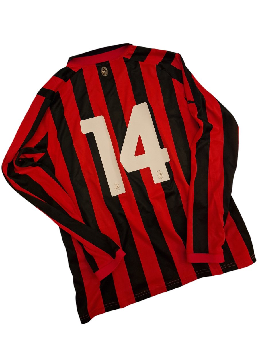 danilomiccoli's tweet photo. 🇱🇺 + 🔴⚫️ = ⚽️
 @T_Reijnders @acmilan https://t.co/Oh4HUbHZmj