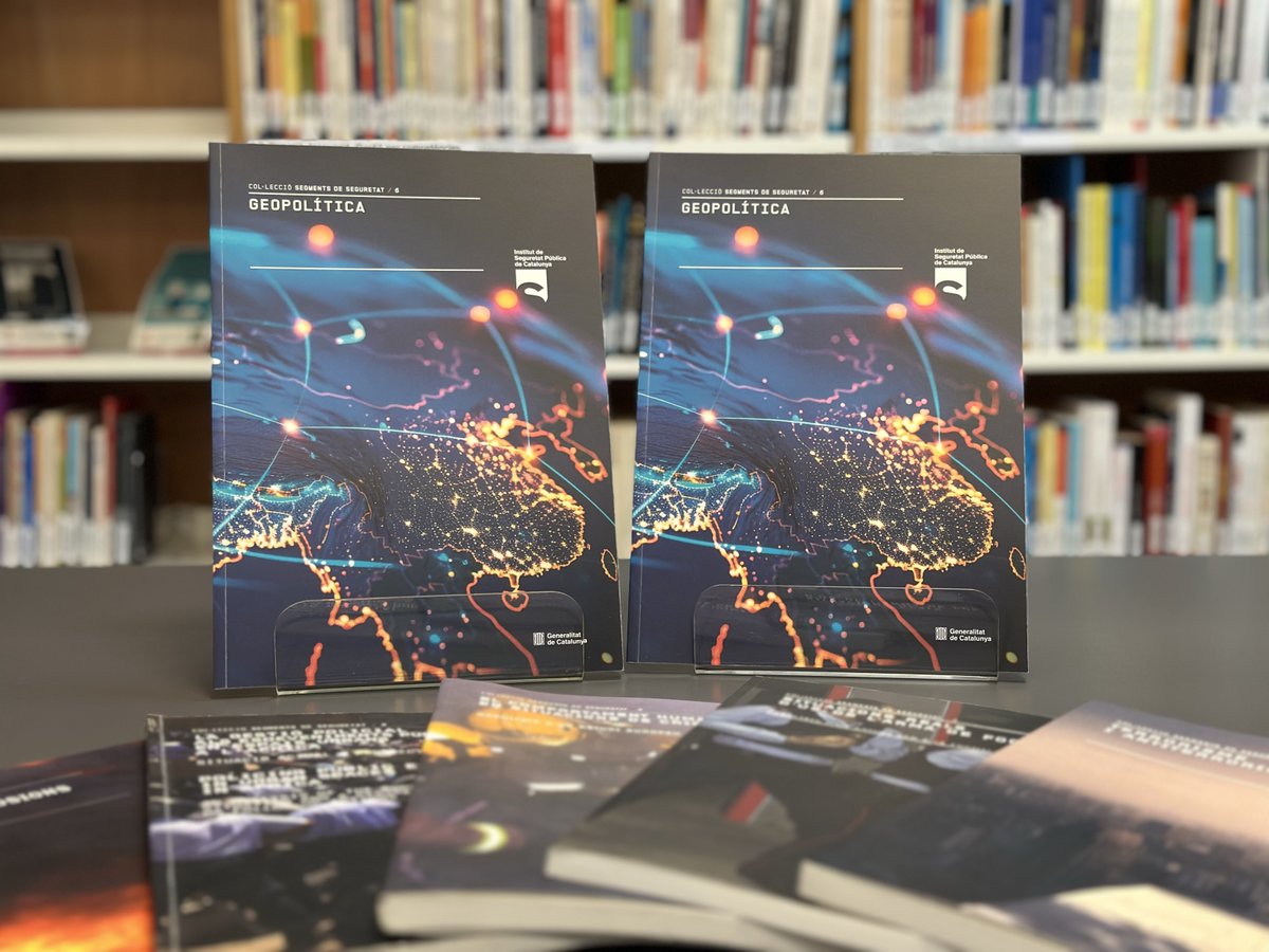 📚 Potser ja coneixes la nostra col·lecció 𝐒𝐞𝐠𝐦𝐞𝐧𝐭𝐬 𝐝𝐞 𝐒𝐞𝐠𝐮𝐫𝐞𝐭𝐚𝐭

L'últim volum publicat, Geopolítica, és del doctor Josep Baqués Quesada, cap d'Estudis del grau en Seguretat.

🖥️ Disponible al CCS i en línia: gen.cat/3YiNT49 <a href="/BibliotequesBeg/">Biblioteques BEG</a>