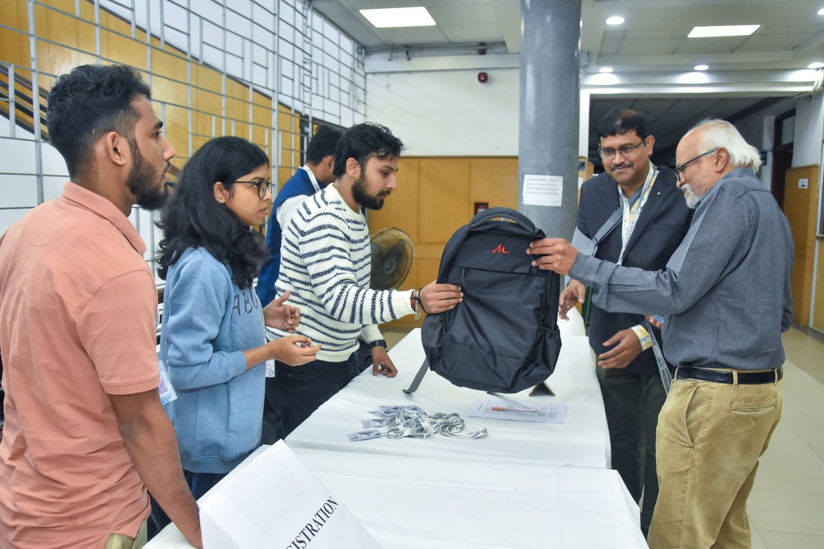 SM Lab tweet media