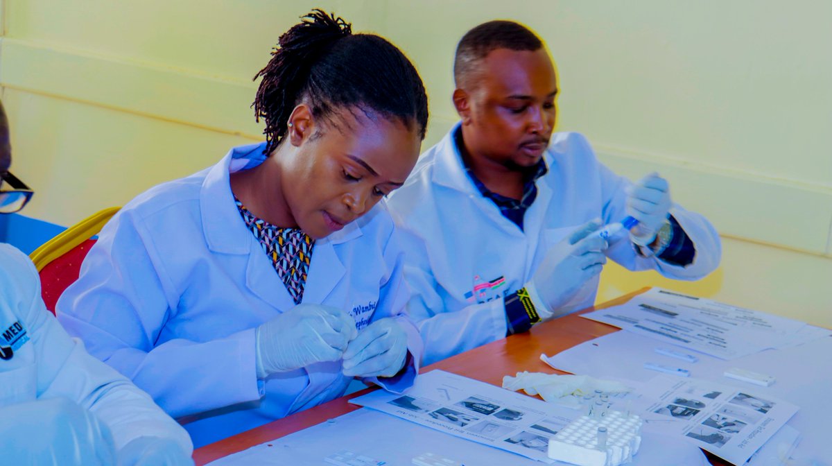LVCTKe's tweet photo. As part of the transition to the WHO-recommended 3-Test Algorithm, #DhibitiProject, NASCOP & partners trained Kirinyaga County ToTs. Sessions included theory, practicals & competency assessments. Ready for rollout! 💪
#EndHIV #HIVControl #KenyaHealth https://t.co/SNRCih9JQD