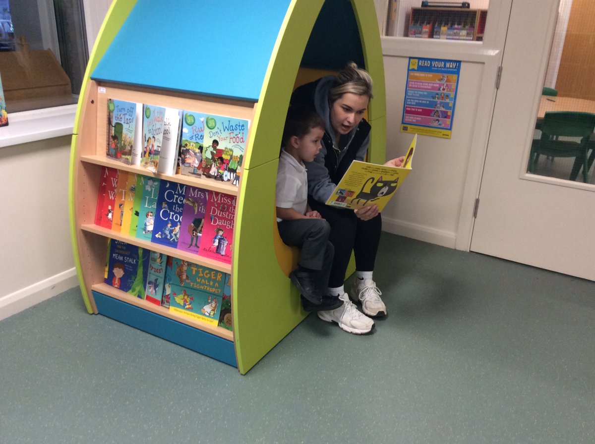 OverfieldsPri's tweet image. A lovely last session of our Early Words Together group in nursery.  We made telescopes and went on a hunt for book characters.  We ended the session with a visit to our school library to share and enjoy books together.  Lovely parental feedback.