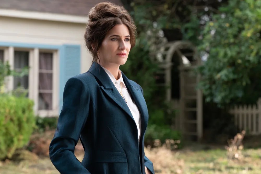 FilmUpdates's tweet photo. Kathryn Hahn is nominated for Best Performance by a Female Actor in a TV Series at the #GoldenGlobes for ‘AGATHA ALL ALONG’ https://t.co/wUg5918WyI