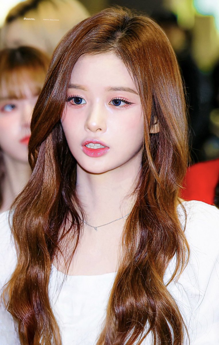 deerin0126's tweet photo. #SULLYOON #설윤
#NMIXX #엔믹스
241124 HQ
밤비 윤아야 (ෆ ͒•∘̬• ͒)◞🦌🫎🤍 https://t.co/0iBIQj51pl