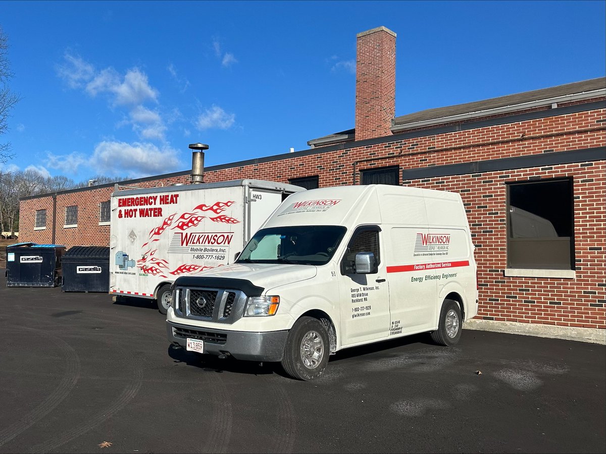 tweet_on_heat's tweet photo. Start-up day on this hot water mobile for a new customer north of Boston. This is customer has experienced numerous issues with their boilers for a few years. Great job by Fran Z. providing emergency hot water asap!
#MobileBoilers #EmergencyService https://t.co/SW36abPQun