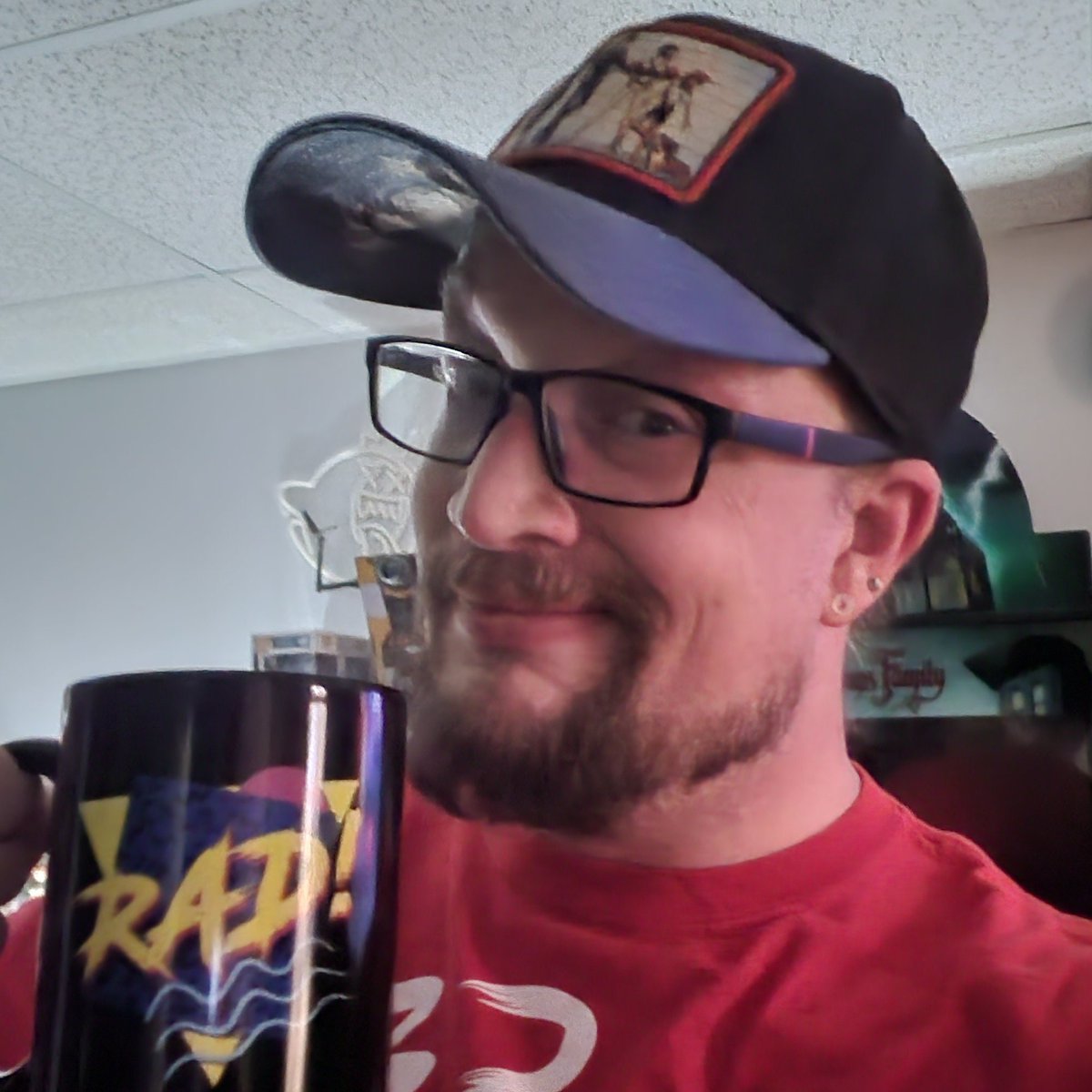 CoffeeAtJoes's tweet photo. Here's to a Manageable Monday, #SubCaffeinoids!

Hang in there, you got this! 💜✌️ https://t.co/2AjSwxog3p