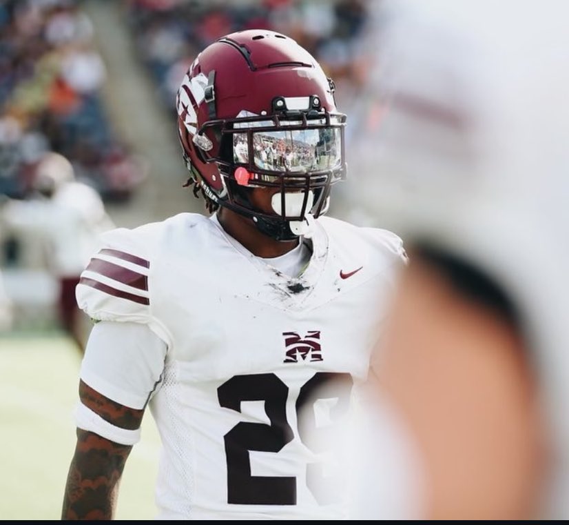 We are in the Office working hard looking for Grown Men to ⭕️ffer ‼️

Show us you have the talent to play right away‼️

We still have a couple more scholarships to give out‼️

Juco, Portal guys , Seniors‼️
Drop your film 👇🏾
#MorehouseFB