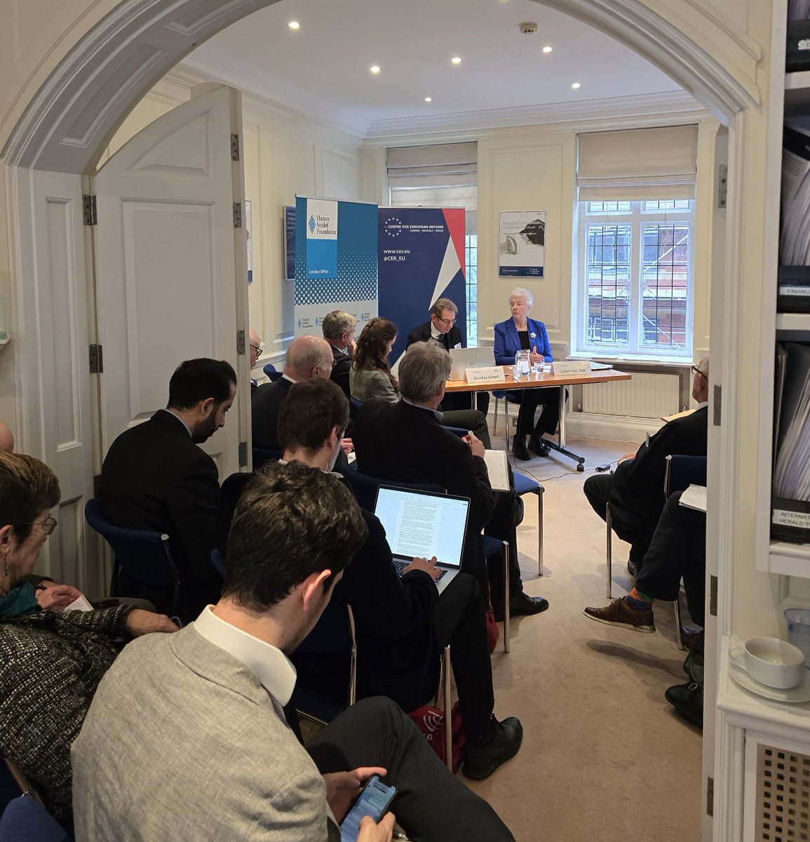 We’re live at our joint lunch panel on expectations of new 🇪🇺Commission. Marco Buti kicking off with his thoughts pointing to strong centralisation of the EC, increased influence of Baltic countries (nexus of economic&amp;security) and pleading not to do ‘Draghi a la carte’ <a href="/CER_EU/">CER</a>