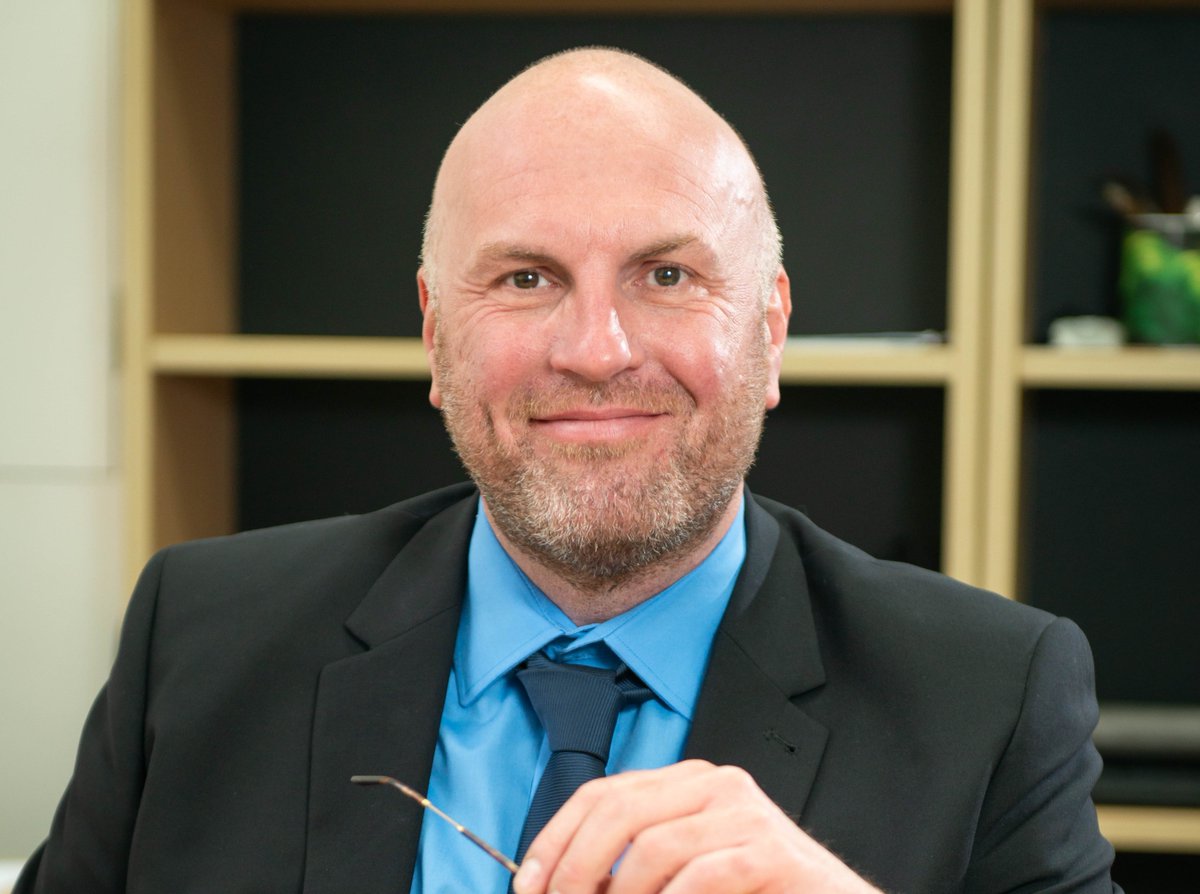 For last week's International Day for the Abolition of Slavery, Prof Simon Green talks about four interlocking themes of vulnerability to #modernslavery: desperation, entitlement, isolation and disruption on <a href="/VoicesOfIslam01/">Voices OfIslam</a> Listen from 27:50 – 46:00  soundcloud.com/voislam/brea...