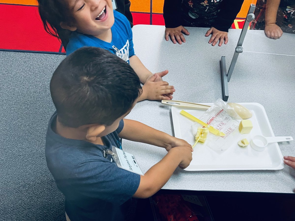 IsaacsECS's tweet image. Today&apos;s &quot;Make it Fun Monday&quot; comes from Ms. Ochoa&apos;s class. They made cookies to go in their hot chocolate stand. All types of learning is included in these activities and what a fun way to learn! #MakeitfunMonday #PoweredbyLearning @Plano_Schools