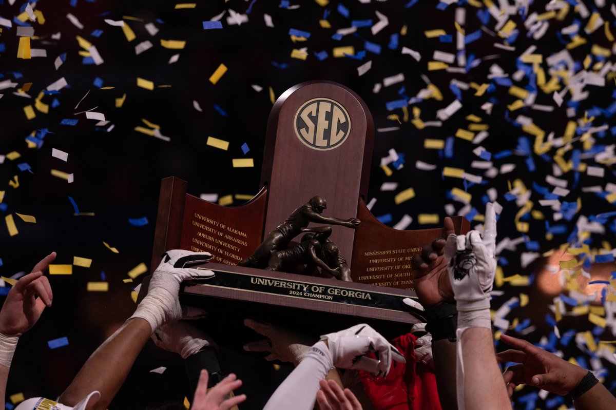 GATA Dawgs (@bassindawg) on Twitter photo #Dawgs Best photos from the #SECChampionshipGame...a thread
pg 1 photos by <a href="/KathrynSkeean/">Kathryn Skeean</a>
💯🐶🏈 #GoDawgs #SECChampions #Dawgs Best photos from the #SECChampionshipGame...a thread
pg 1 photos by <a href="/KathrynSkeean/">Kathryn Skeean</a>
💯🐶🏈 #GoDawgs #SECChampions