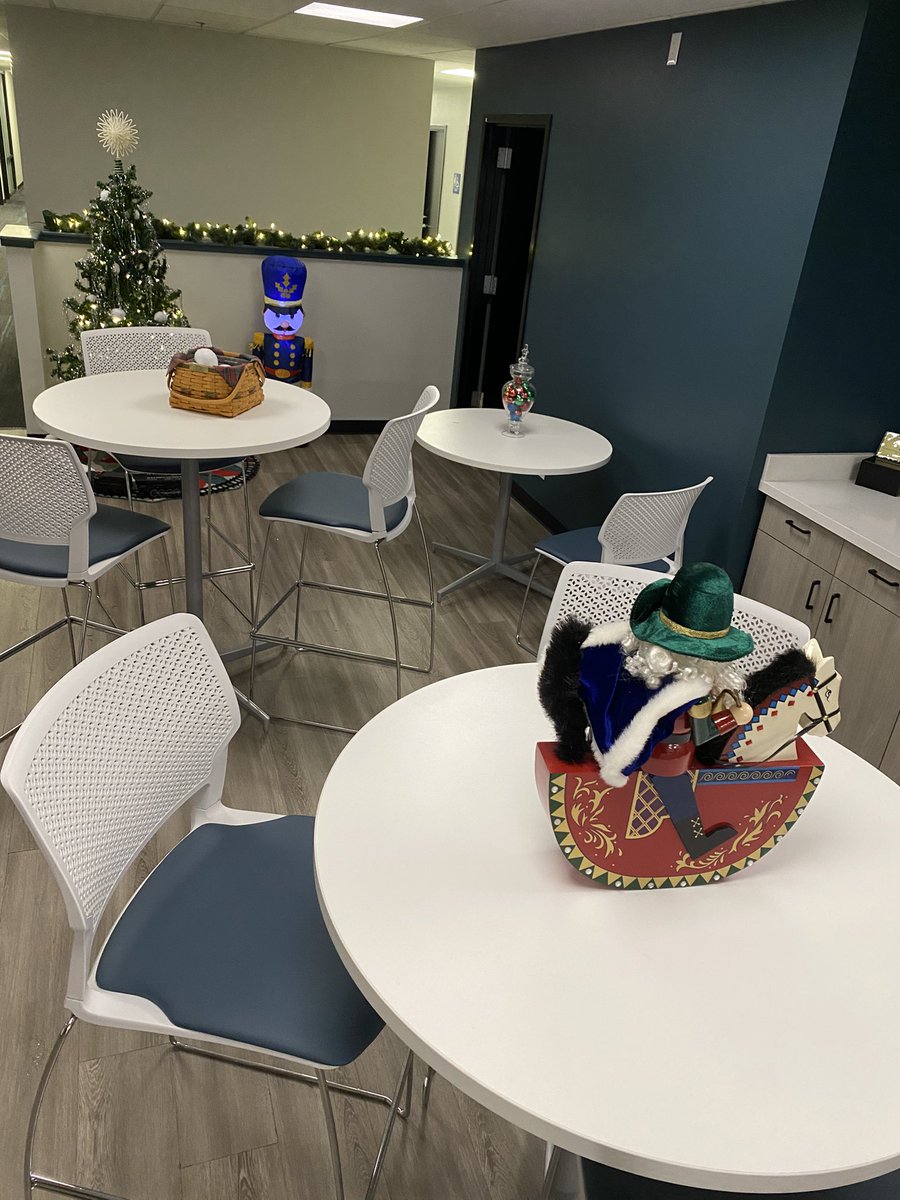 RandyKMJames's tweet photo. Psst, hey @CGProgram and @GregLaneCountry I think someone here at @KMJNOW heard our conversation about radio station Christmas decor. I never knew there was a Christmas crab? https://t.co/kCIT1A4Row