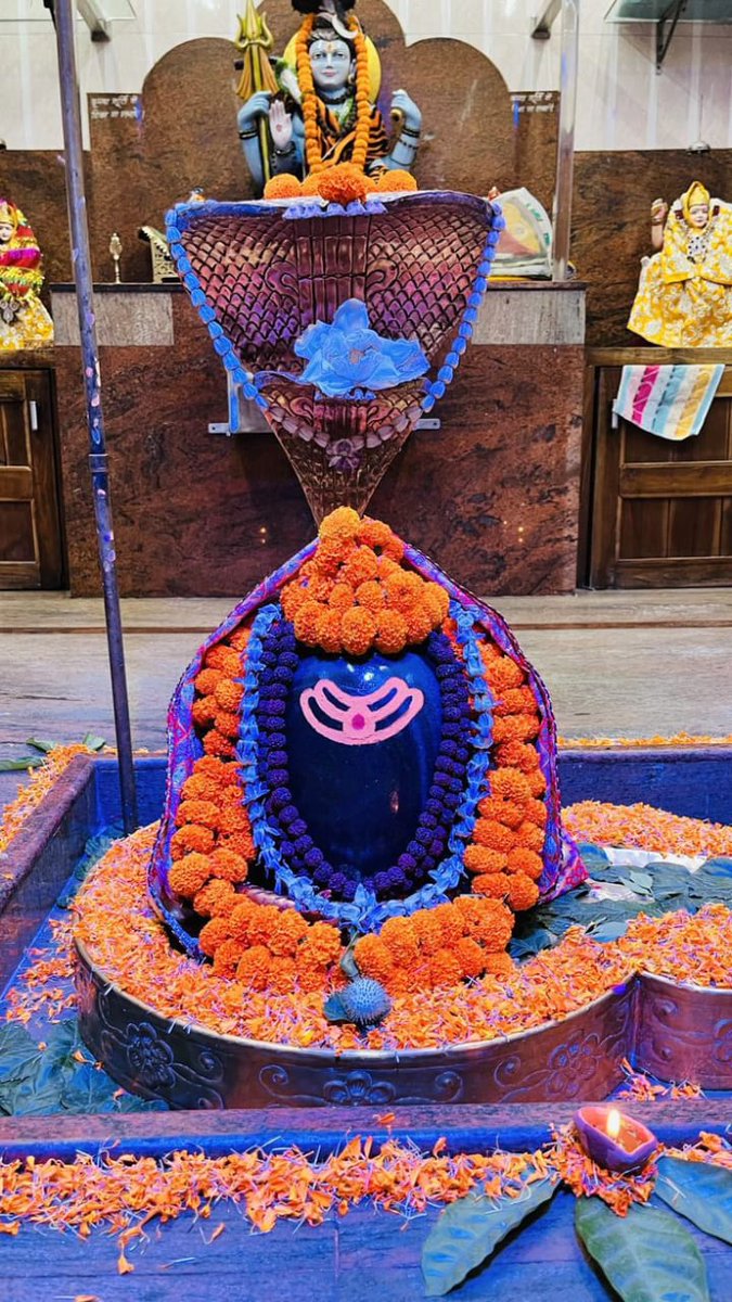 हर हर महादेव शिव शंभू " काशी विश्वनाथ गंगे 🙏