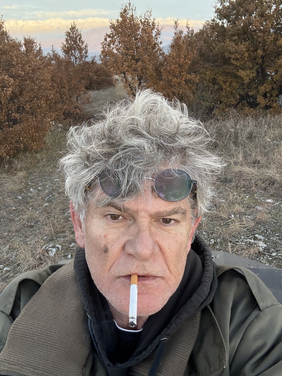 Кој го рецка <a href="/i999y/">i999y</a> ќе стам селфи па после ќе трпам, било за, небило за, ептем ми е убо