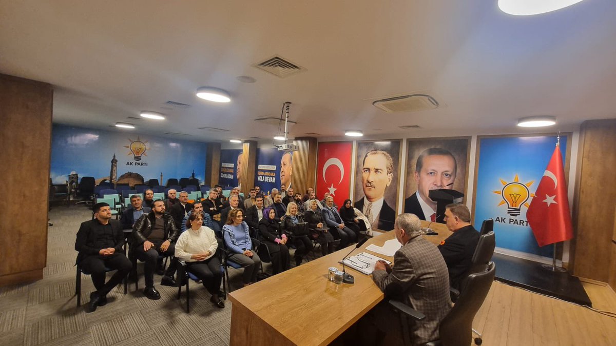 Haftalık Olağan Yönetim Kurulu Toplantımız, Siyasi ve Hukuki İşler Başkanımız Mehmet Ali Dündar’ın başkanlığında gerçekleştirildi.

Toplantımızın hayırlara vesile olmasını diliyorum.

📍 Mehmet Avcı Toplantı Salonu