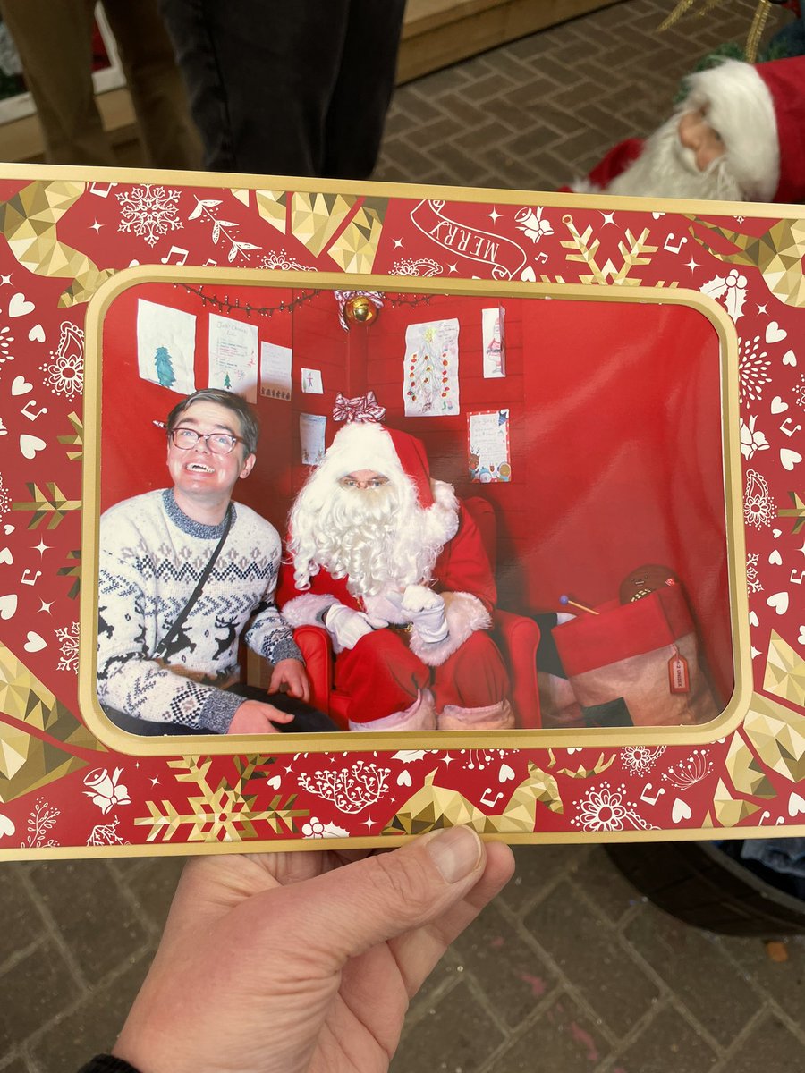 beccy_pile's tweet photo. A big thank you to the very jolly Santa @VanHage Gt Amwell. Luke is still talking about being ‘Number 1 on Santa’s list!’ What a lovely team there. Feeling very Christmassy 🙌🎄 https://t.co/OqpLzxW21M