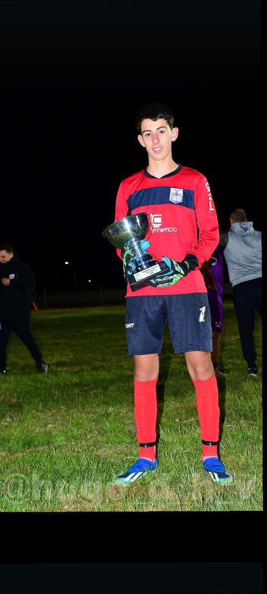 Felicitaciones a @defensoraarandidelyi por coronarse campeón del campeonato clausura sub 15 y a nuestro juvenil Emilio Hernandez

<a href="/emihernandez/">Eunimar Hernandez</a>

🏆⚽💪🏻
#semillero
#futuroAtlas