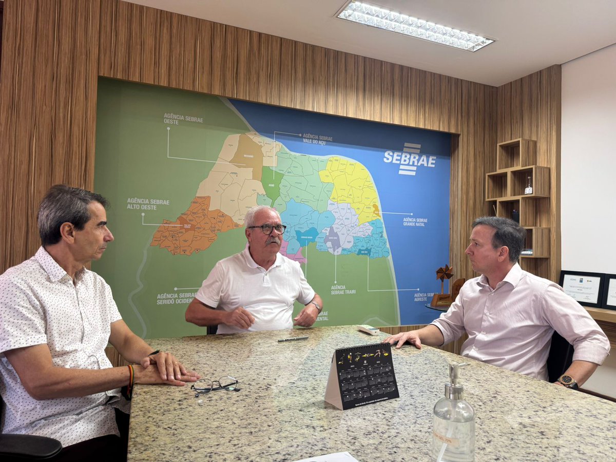 abihrn's tweet photo. O diretor Edmar Gadelha, esteve reunido nesta manhã (09), com o superintendente do Sebrae RN, Zeca Melo, o diretor técnico João Hélio, a gerente Verônica Melo, e o analista técnico, Yves Guerra , para uma visita de cortesia e relacionamento. https://t.co/3rXfwFEeuA