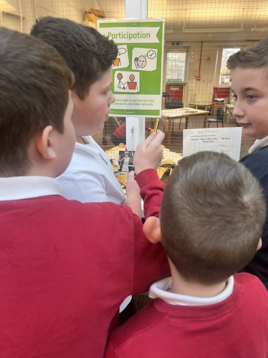 Kicking 12 days of fitmas off with sports elves on the shelves, such a fun afternoon… who will our winners be? 👀 

<a href="/HPS_Sports/">Hallglen Sports Council</a>