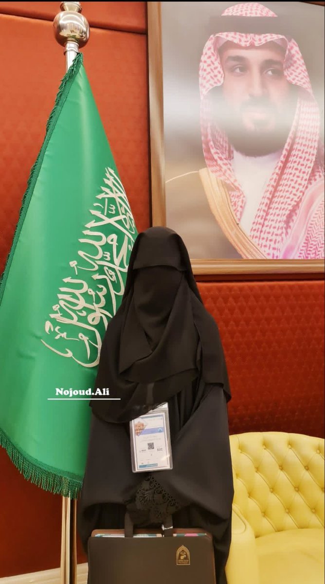 HAYAABDULLAH_SH's tweet image. #من_علامات_الجمال
مهما وصلت الموضة إلى أعلى درجات الجمال ، لن تكون أجمل من العفاف والحياء والستر و #الحجاب والحشمة.💫