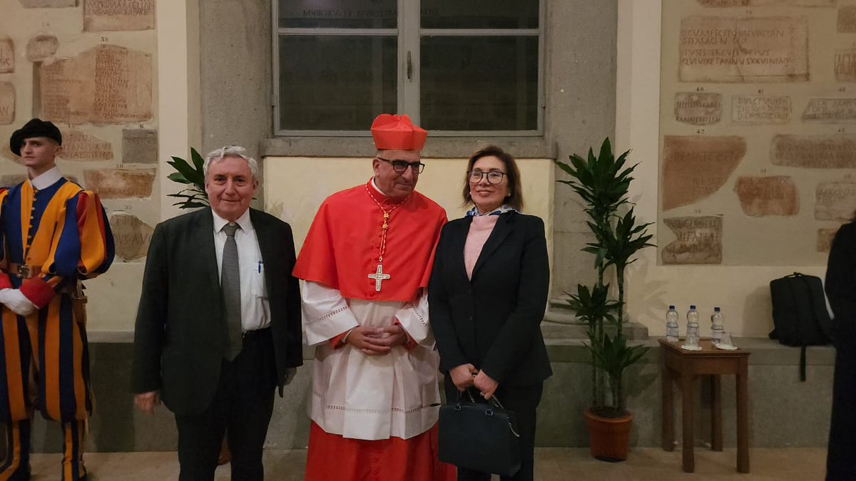 MisionChileFAO's tweet photo. Embajador Ennio Vivaldi, su esposa Pilar Macho y el neo cardenal Mons. Fernando Chomalí. https://t.co/IlI0ockP0z