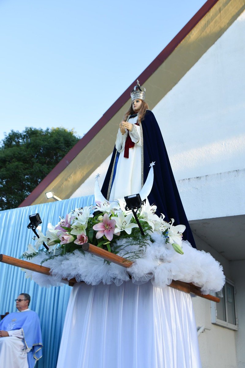 federacionmuni's tweet photo. PARTICIPACIÓN EN LA MISA PATRONAL
Con motivo del Día de la Inmaculada Concepción, el Presidente Municipal Ricardo Bravo, junto con integrantes de su Gabinete, participó este domingo de la procesión y misa en el patio de nuestra Parroquia. https://t.co/DTtRs4XsvL