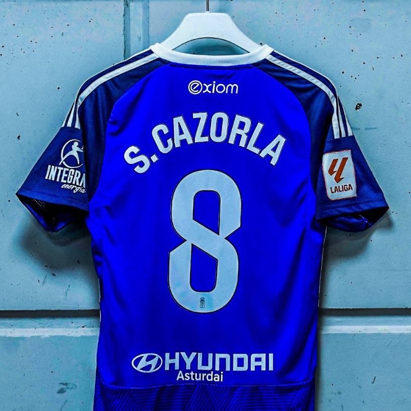 🇪🇸💙 Santi Cazorla on his Real Oviedo return: "I would play for free, but you’re not allowed." 

"They made a good offer... I called my agent: ‘I don’t want any money'." 

"I told the president: minimum salary, 10% of shirt sales to the academy. It was done that night."

Cazorla