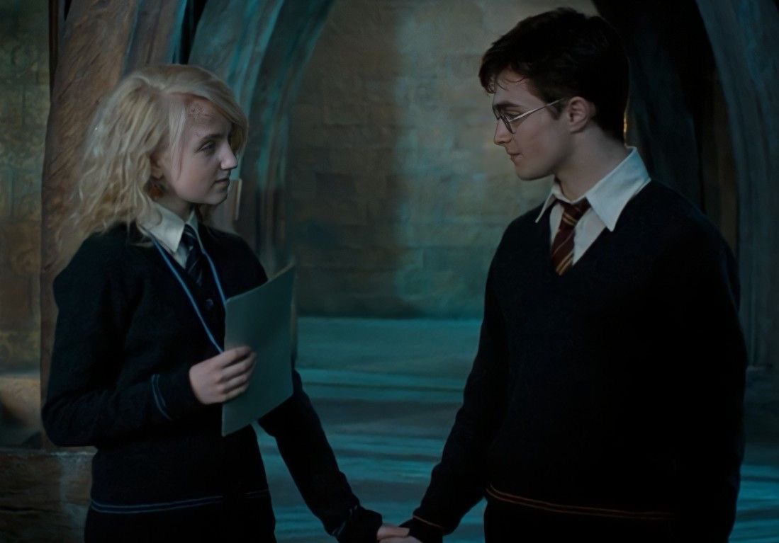 개인적으로 영화가 원작 초월한 몇 장면 중 하나라고 생각함 
항상 강조 되는 루나의 ‘꿈꾸는 듯한 목소리’가 이런 거구나… 싶었고
전체적으로 푸른 조명… 서로를 이해하는 두 친구의 잔잔한 대사… 그리고 결국 루나에게 돌아온 신발까지 정말 좋아하는 장면임