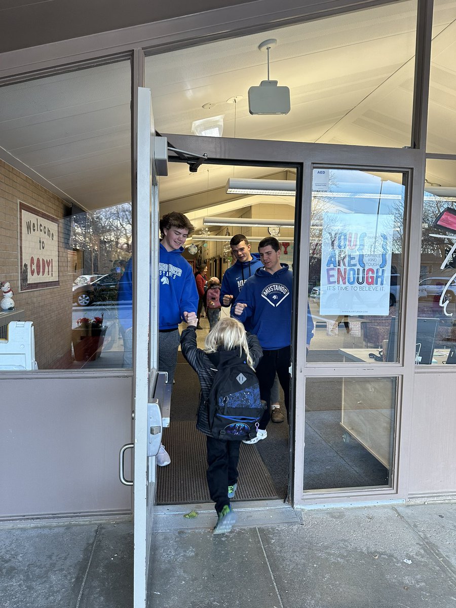 mnbaseball2023's tweet photo. We kick off Monday Motivation at @CodyElementary - we love making these kids day!!

Thank you @JasonFarwell for allowing us the opportunity to make a difference!

#FutureStangs

@MNHSActivities https://t.co/oJQMehHldM