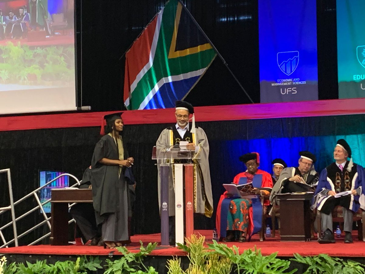 UFSweb's tweet photo. Prof John Klaasen, Dean of the Faculty of Religion and Theology confers higher certificates and diplomas within the faculty.
#UFSGraduation2024 https://t.co/MqhKIh3b0C