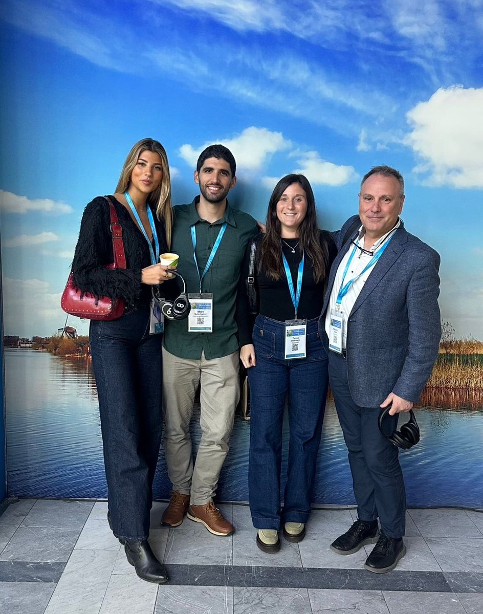 DrMunozVendrell's tweet photo. Very proud to be with this team at the European Headache Congress #EHC2024 @EHF_Official, presenting our work on antiCGRP switching, intracranial hypertension, and tratment strategies for trigeminal by @NeurologiaHUB @hbellvitge. https://t.co/skqS4Qs5xU