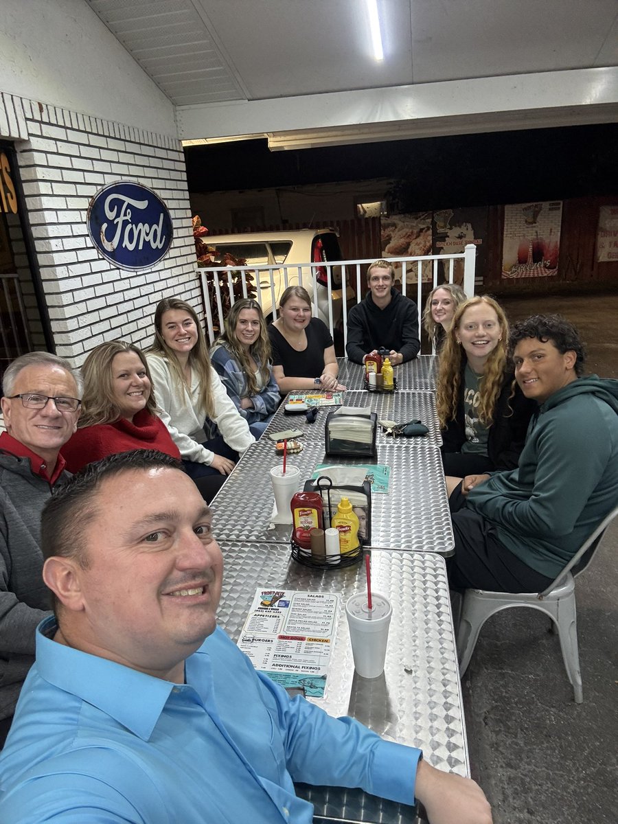 coycj's tweet photo. We have ended our 4 Christmas Concert Tour with McKallie’s Christmas Concert! Great music &amp; great time spent with family &amp; friends! Love how her friends are so supportive of her! A great bunch they are! Of course ice cream stop after the performance as our normal tradition! 🙌🏼♥️ https://t.co/K6zTZGD2Rz