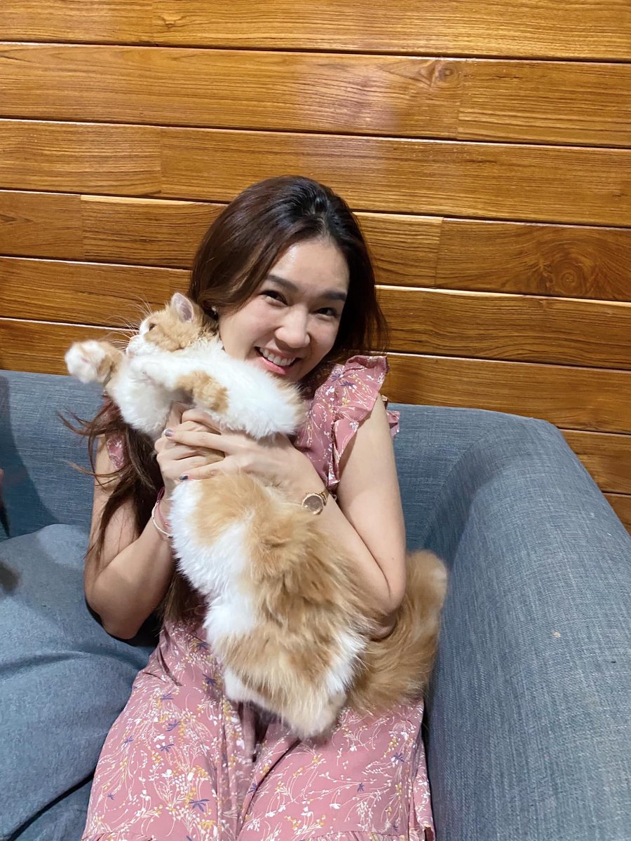 แม่ ลูก เจอกันครั้งแรกกกก
ทุลักทุเล มาก😘😘😘 #แมว 
ทรงผมออก OR ค่า 🥺🧚‍♀️ #พยาบาลโสด  #ฝากติดตามด้วยน้าา  #ฝันที่มีเธอ 🤍