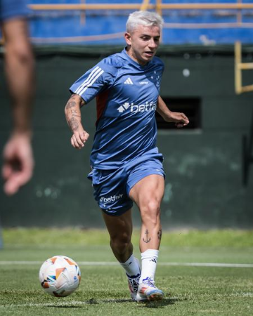 jornalhojeemdia's tweet photo. Cruzeiro anuncia saída de Barreal em lista de dispensas que vai de goleiro a atacante
https://t.co/kQcm7K5okq
#cruzeiro #lista #dispensa #alvarobarreal #futebol #esportes #jornalhojeemdia https://t.co/JijdgGK4WR