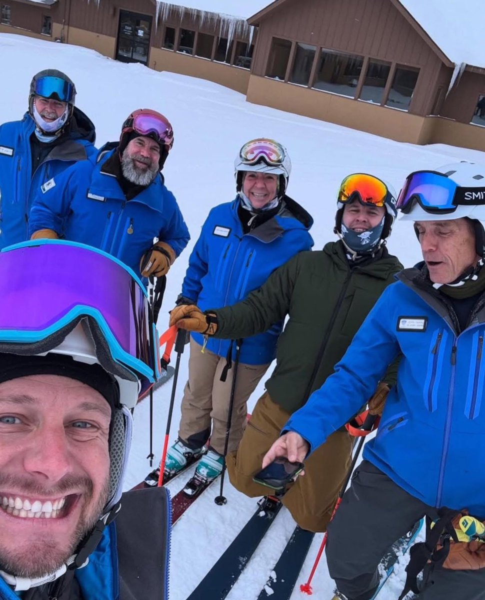 PineKnobSkiing's tweet photo. 🎿 Andy Brown from Pine Knob Ski & Snowboard School was a part of the telemark training in northern Michigan this past weekend. We’re always striving to be our best! 🙌💯
📸 Thank you @teledavem for sharing!
#telemarkskiing #telemarkski #psia #aasi https://t.co/OTONUpHrBo