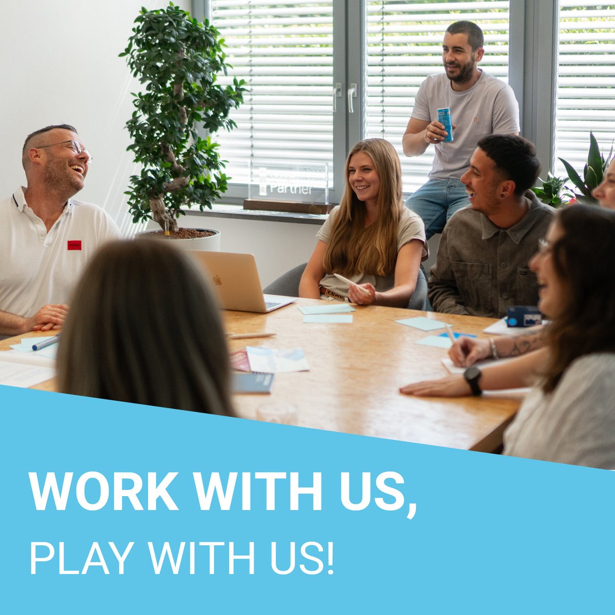 WE ARE HIRING 🔎
Wir suchen einen SEA / Performance Marketing Manager (m/w/x), der mit Leidenschaft und Expertise unser Team verstärkt! Bei uns erwarten Dich spannende Projekte und ein dynamisches Umfeld. Wir freuen uns Dich kennenzulernen 👉 hubs.la/Q02-WxdZ0