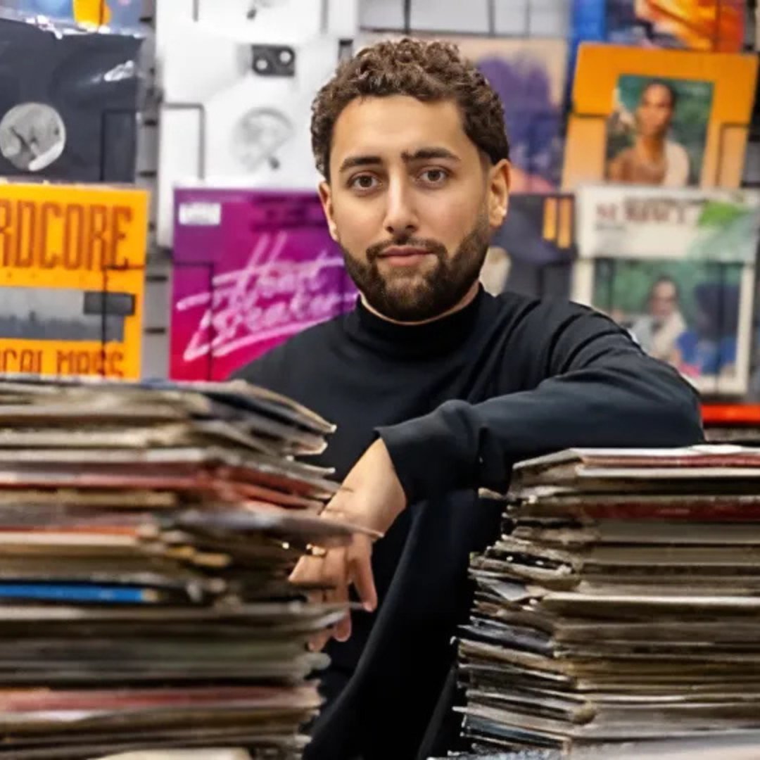 Cancer researcher, entrepreneur and Justin Bieber’s DJ: A&amp;S alum Amir Alam is a man of many talents⁠
⁠
Read more about Amir's journey here: wdw.utoronto.ca/news/cancer-re…