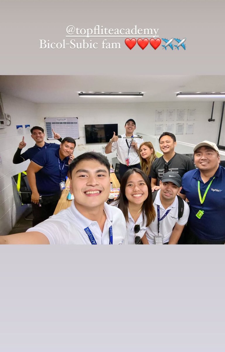 xianlimfanpage_'s tweet photo. Pilot @XianLimm with Bicol-Subic family
@chiclet.pecson #TopfliteAcademy
#XianLim #XianLimm #SkylsTheLim #XianInTheSky #TakeFlightWithTopflite
#topfliteacademyjourney #CPLcourse https://t.co/CuV7b0yXNR