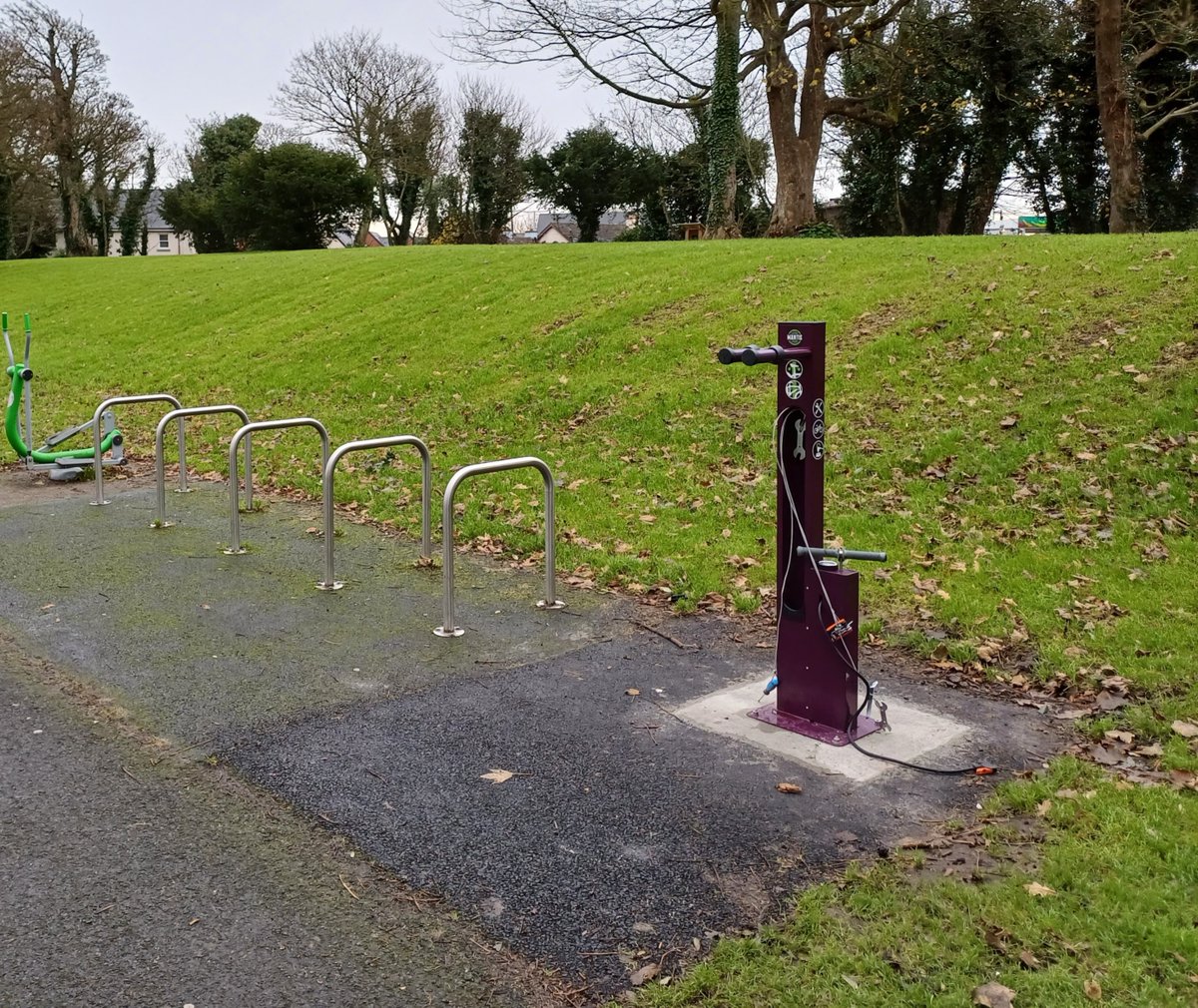 Our brand new bicycle repair stations have been completed at Hayestown Football Pitch and Kenure Park in Rush, Co. Dublin. To keep up to date with Active Travel works, please visit ow.ly/iumW50Unw87