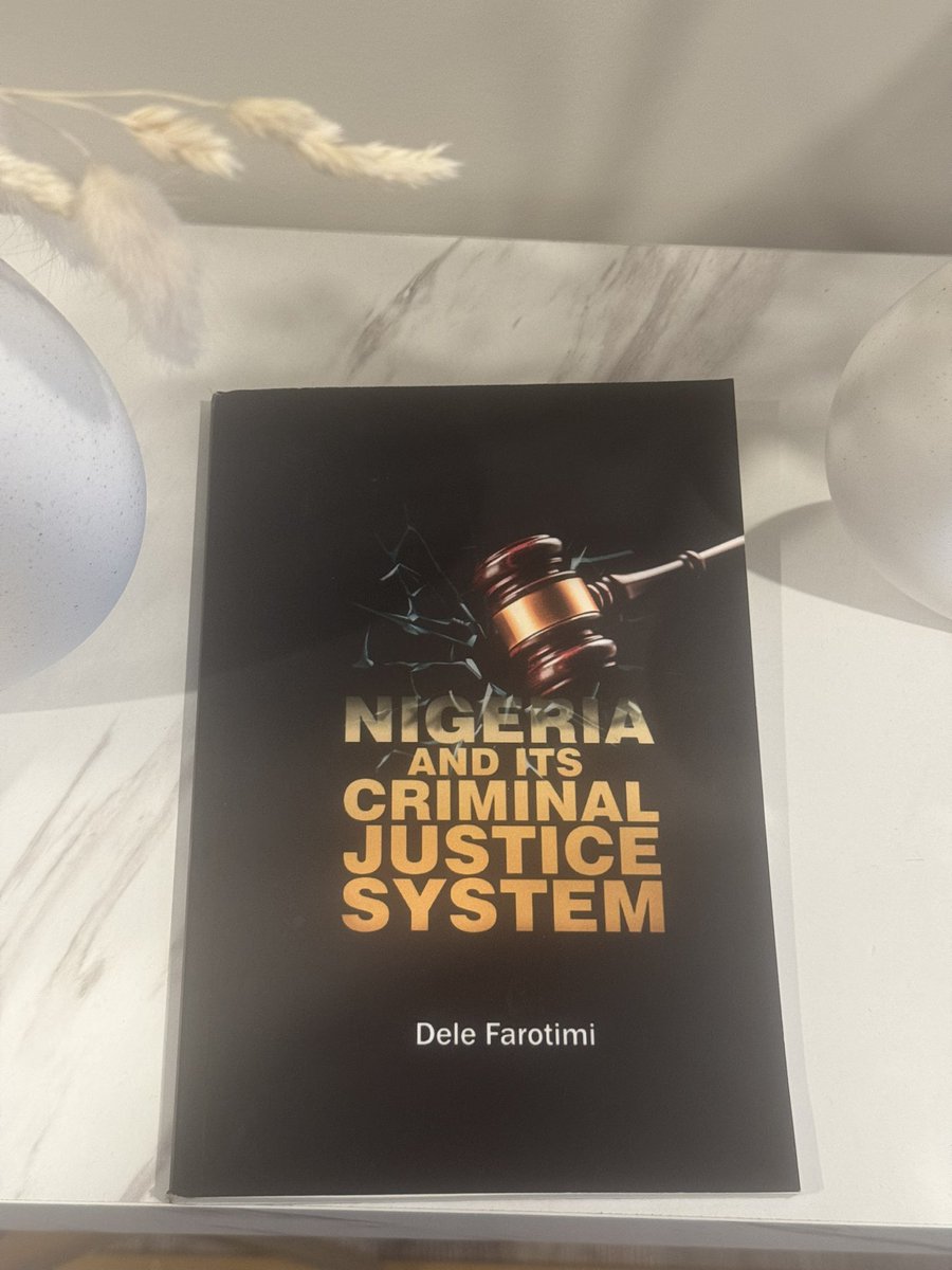 daddykdz's tweet photo. @InibeheEffiong @DeleFarotimi Just got a copy of the book. https://t.co/6z3PQN32s6