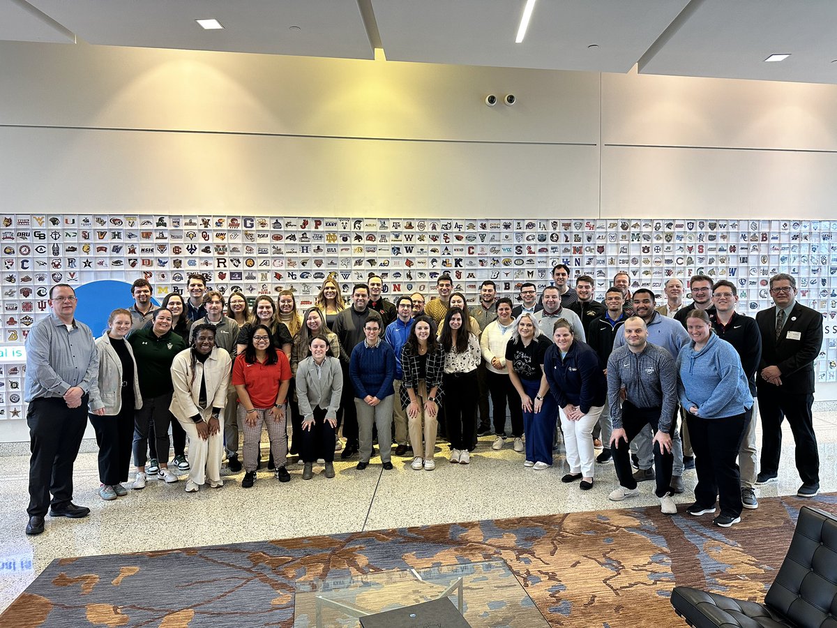 CollSportsComm's tweet photo. This morning, CSC Interim Executive Director Will Roleson (@wroleson) and Assistant Director of Communications and Creative Content Alivia Dieterlen joined the @NCAADIII Emerging Elite Program at the @NCAA office in Indianapolis to talk about ongoing and upcoming CSC programming! Thank you for having us @d3sida 🙌