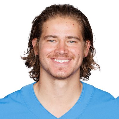 zimwhodey's tweet photo. If you have ever typed out: “I’m so tired of Joe Mixon talk”, after another 100 yard performance on prime time television. I can assure you it pales in comparison to the amount of glaze that would drip off your screen watching this guy force feed Tee Higgins 20 targets. #SIGNTEE https://t.co/ht7qQRUZ0h